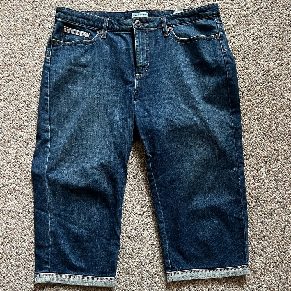 LEE Denim Blue jeans- cropped with a cuff, size 16